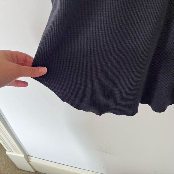 Aritzia TNA Black Thermal Waffle Knit Cowlneck Long Sleeve Slouchy Shirt - Picture 7 of 14